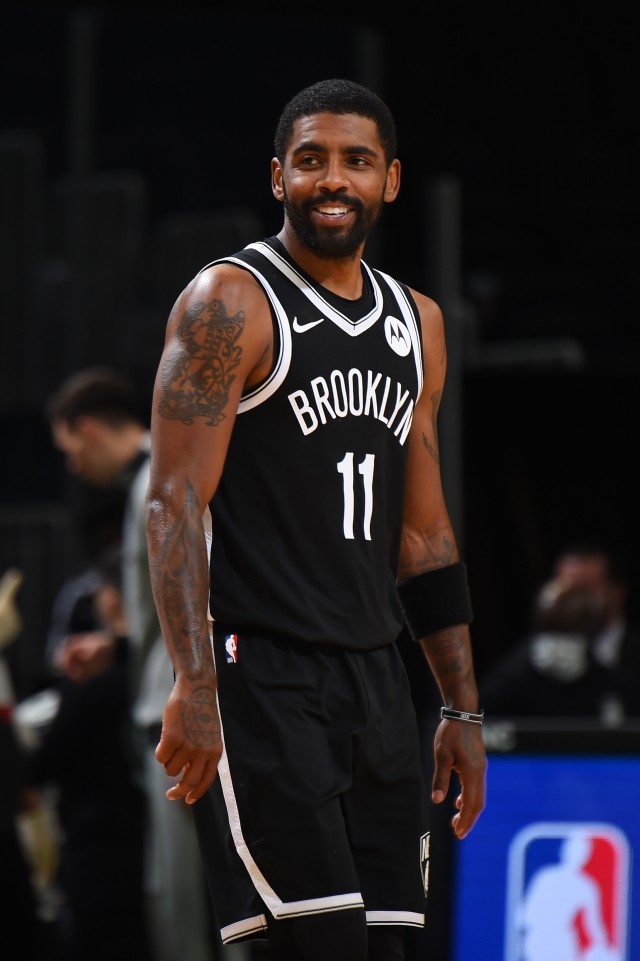 官宣！火箭敲定两笔签约，斯通或4换3送申京、波特离队.